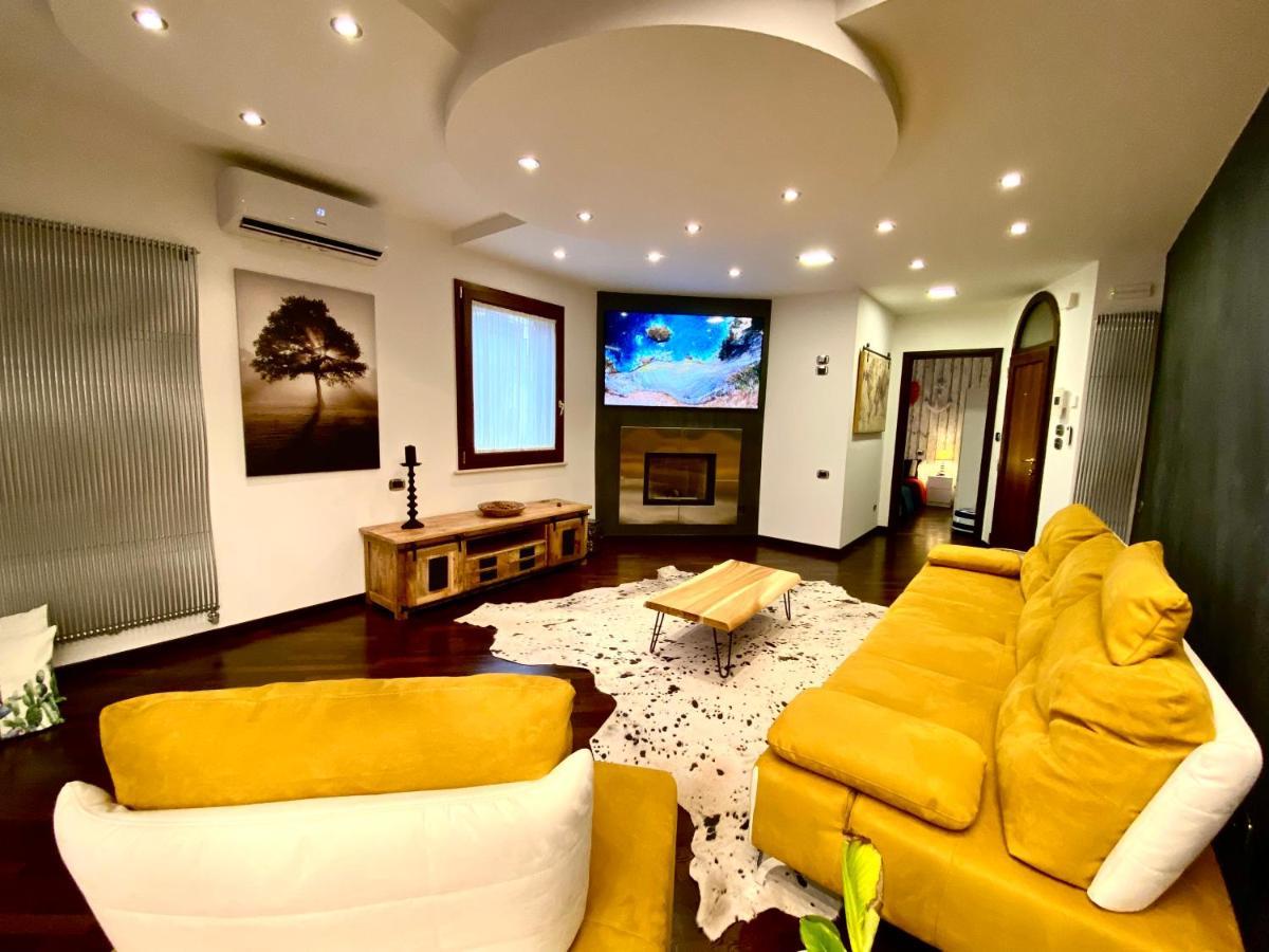 Wood Luxury House Pescara Exterior foto